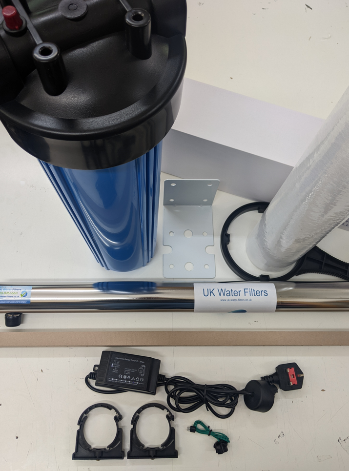 Large Ultra Violet System Up to 45L / minute Flow with Pre Filter