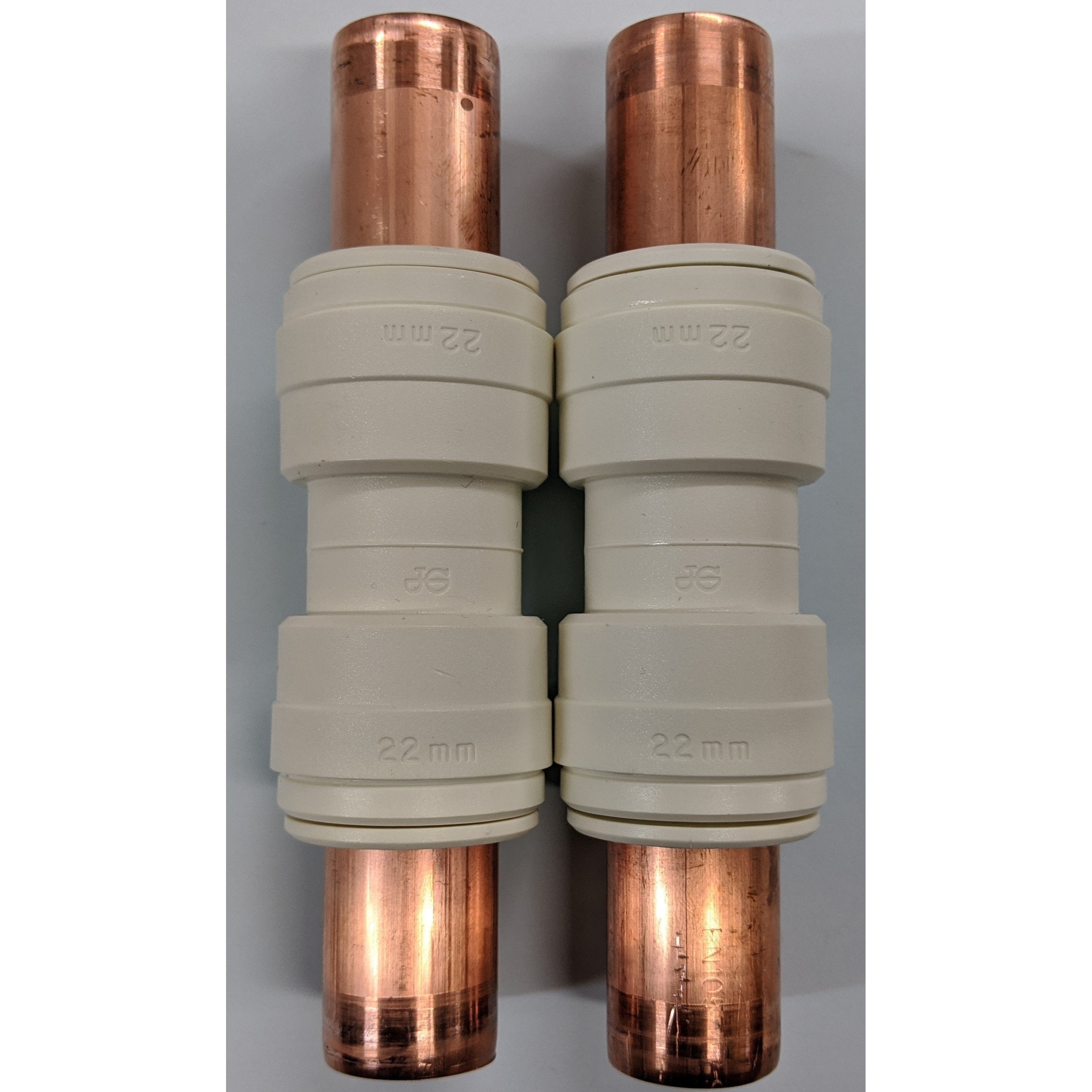 Connection Adapter Pair for 22mm to 22mm pipe-image